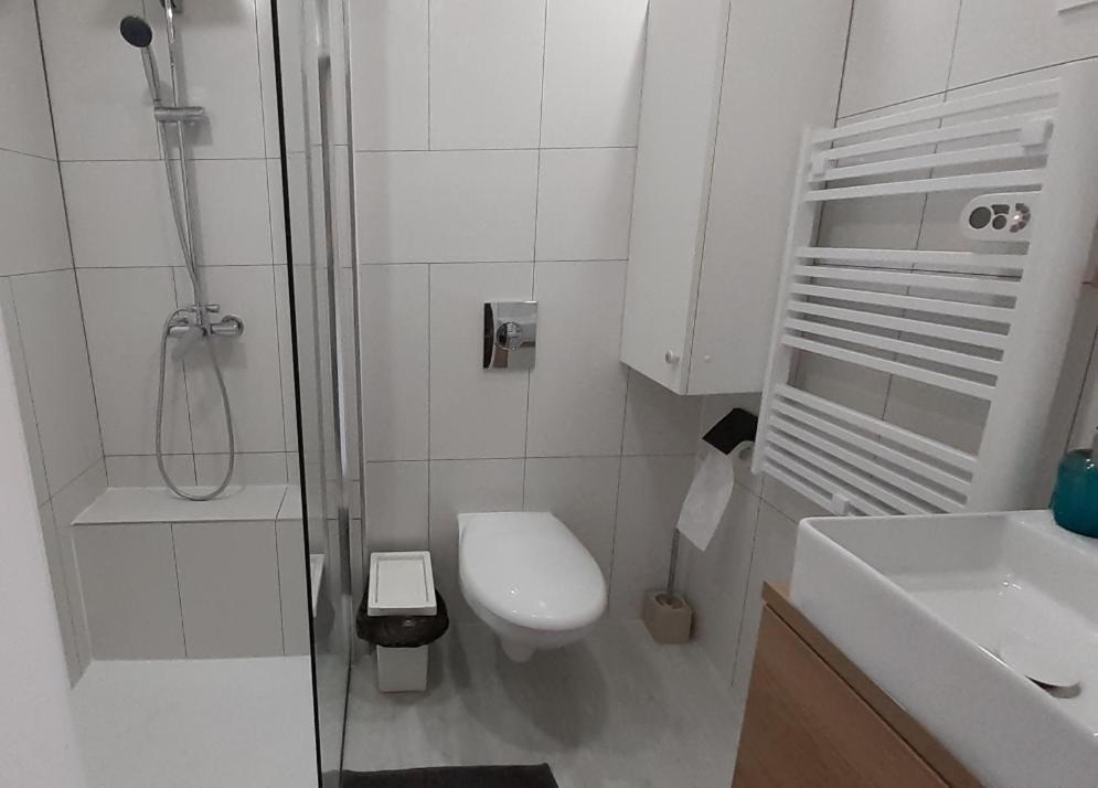 Appartement Terrasse Vue Mer, Plage Gorguette A 1 Minute A Pied, Wifi,Clim Parking Collectif 滨海萨纳里 外观 照片